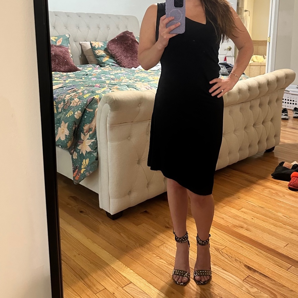 AVA GRAY SIZE SMALL LBD!!!!